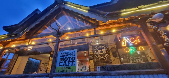 Throttle Shrottle Moto Hostel Манали Экстерьер фото