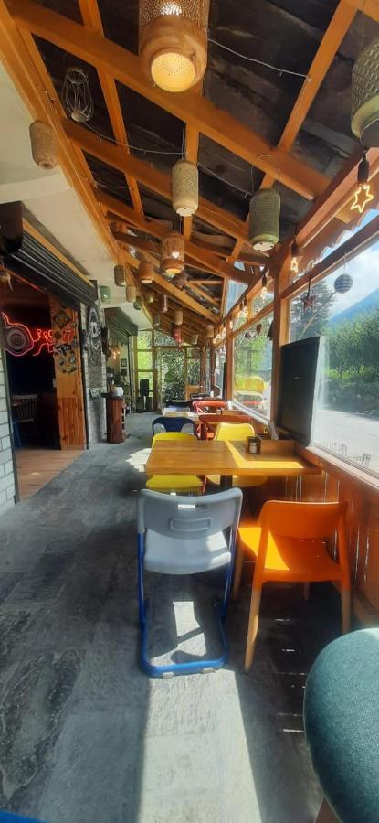 Throttle Shrottle Moto Hostel Манали Экстерьер фото