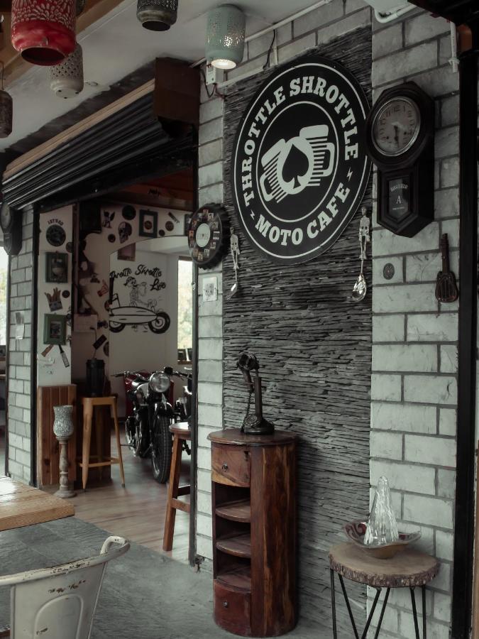 Throttle Shrottle Moto Hostel Манали Экстерьер фото