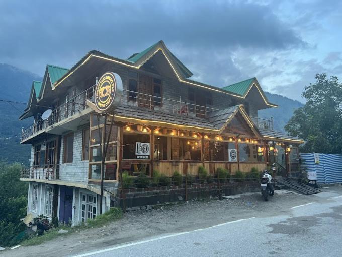 Throttle Shrottle Moto Hostel Манали Экстерьер фото